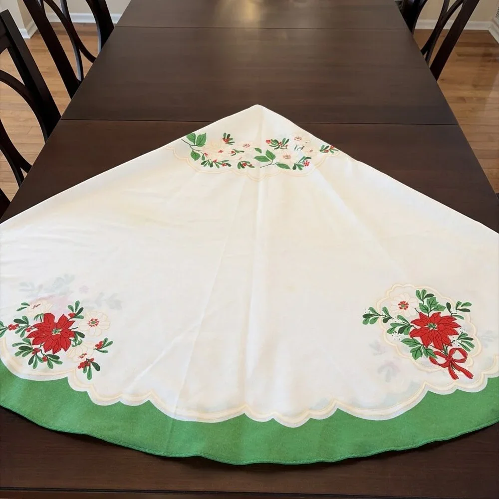 Vintage Christmas Floral Tablecloth 70